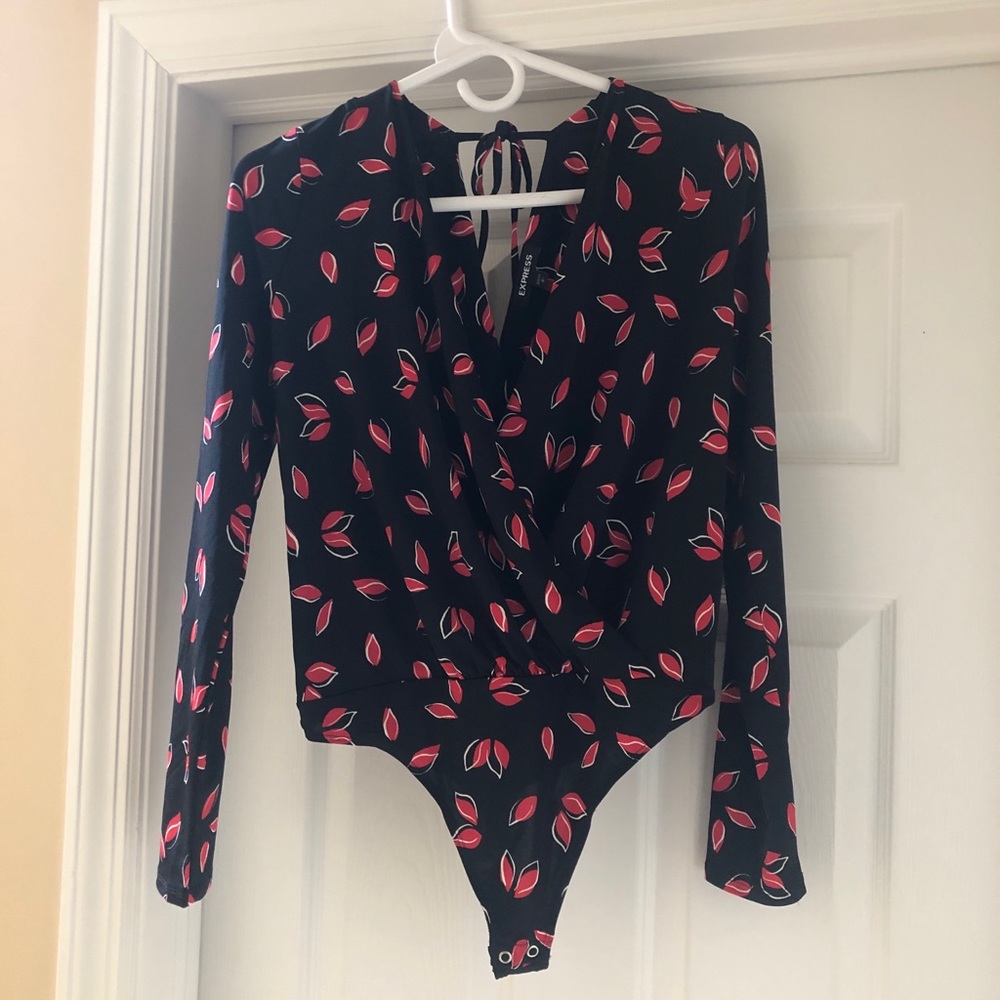 Express v-neck/ v-back bodysuit w/ tie back